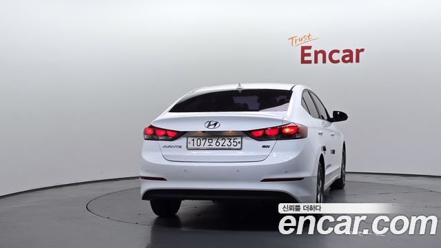Hyundai AVANTE 2017 — photo 4