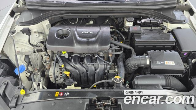 Hyundai AVANTE 2017 — photo 6