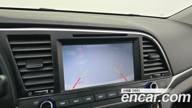 Hyundai AVANTE 2017 — photo 20