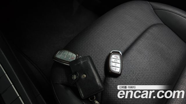 Hyundai AVANTE 2017 — photo 21