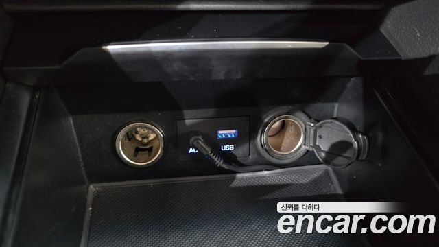 Hyundai AVANTE 2017 — photo 26