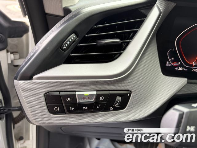 BMW 2-Series 2021 — photo 10