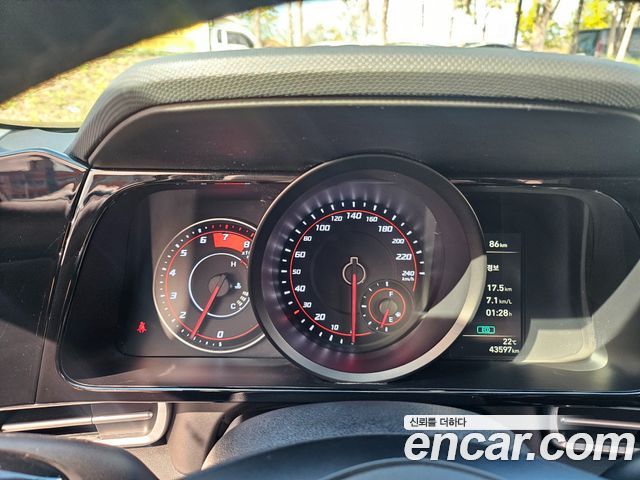 Hyundai AVANTE 2021 — photo 9