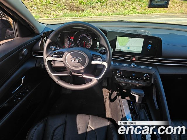 Hyundai AVANTE 2021 — photo 16