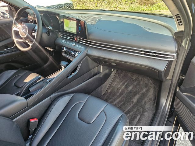 Hyundai AVANTE 2021 — photo 19