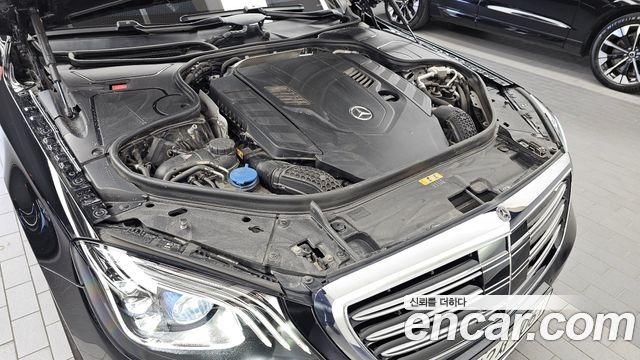 Mercedes-Benz S-Class 2020 — photo 6