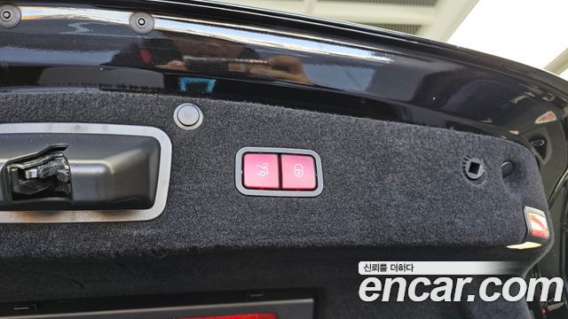 Mercedes-Benz S-Class 2020 — photo 31