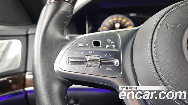 Mercedes-Benz S-Class 2020 — photo 33