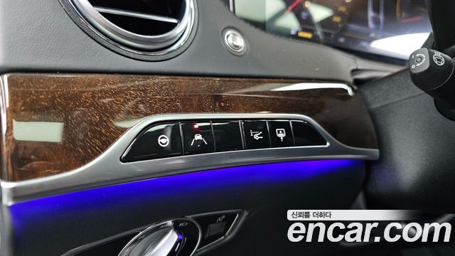 Mercedes-Benz S-Class 2020 — photo 37