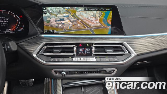 BMW X5 2021 — photo 12