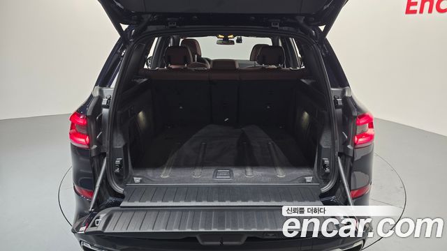 BMW X5 2021 — photo 17