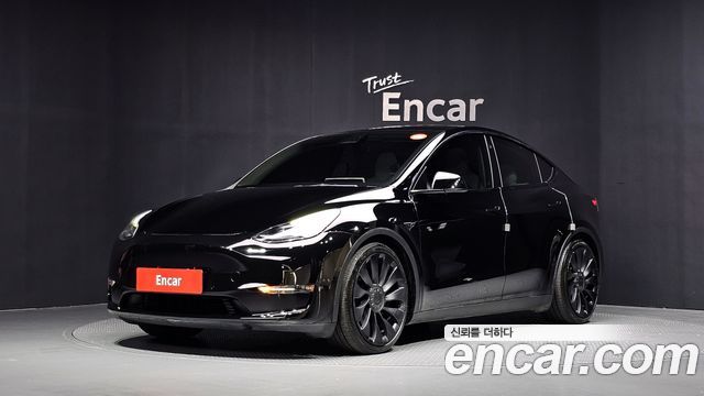 Tesla Model Y 2022 — photo 1