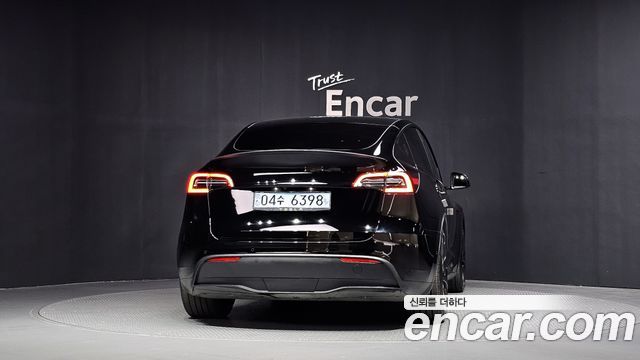 Tesla Model Y 2022 — photo 4