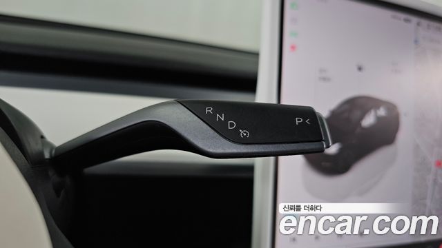 Tesla Model Y 2022 — photo 11