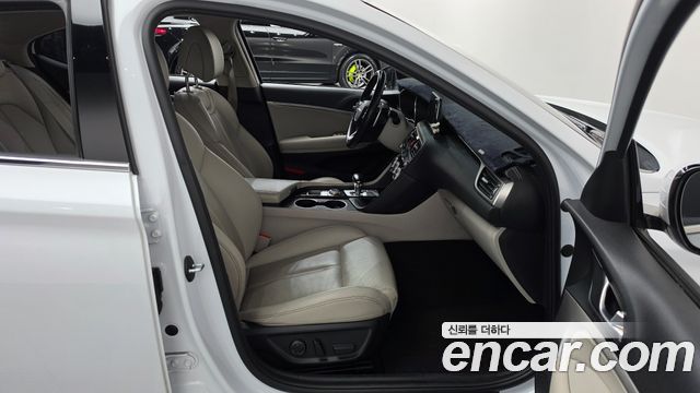 Genesis G70 2018 — photo 11