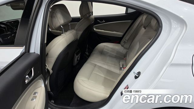 Genesis G70 2018 — photo 12