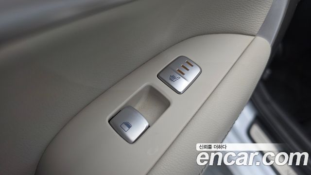 Genesis G70 2018 — photo 20