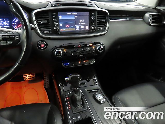 Kia Sorento 2017 — photo 11