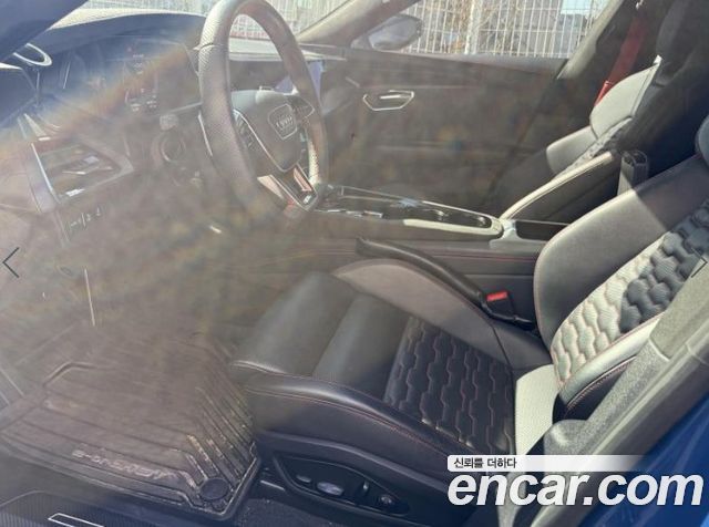 Audi RS e-tron GT 2022 — photo 3