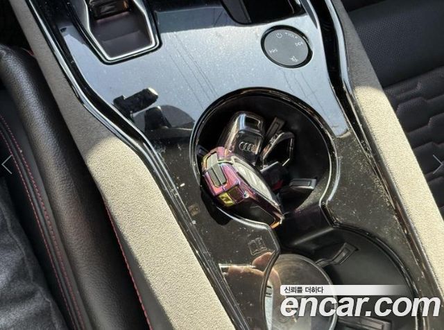 Audi RS e-tron GT 2022 — photo 14