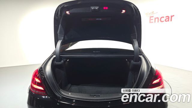 Mercedes-Benz S-Class 2020 — photo 24