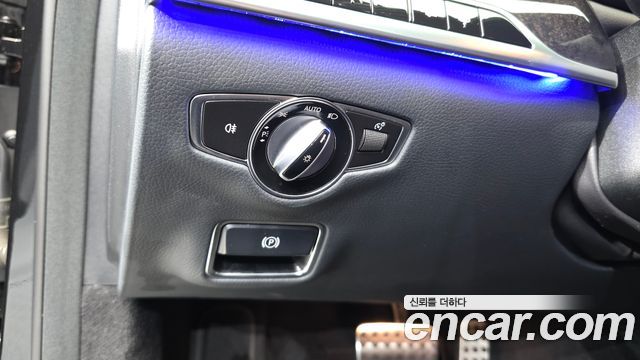 Mercedes-Benz S-Class 2020 — photo 28