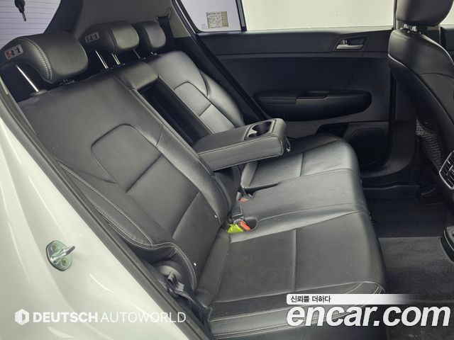 Kia Sportage 2018 — photo 12