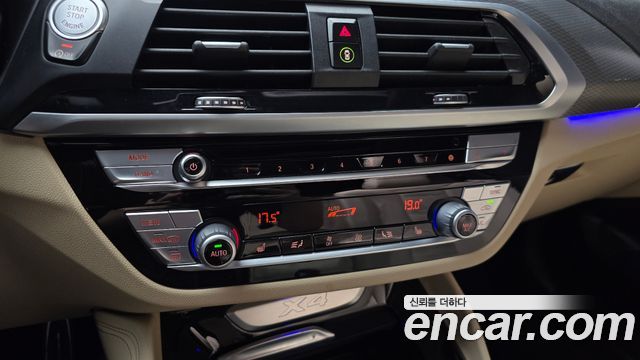 BMW X4 2020 — photo 24