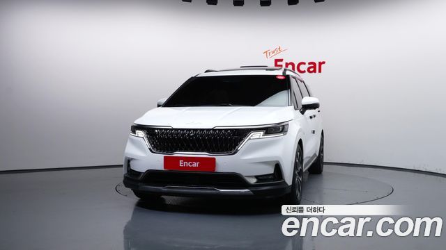 Kia Canival 2023 — photo 3