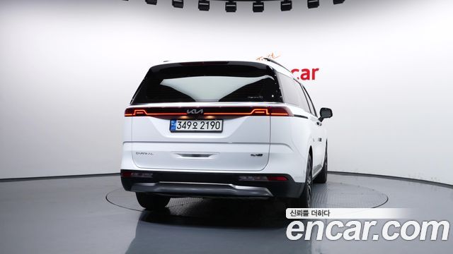 Kia Canival 2023 — photo 4