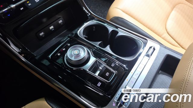 Kia Canival 2023 — photo 12
