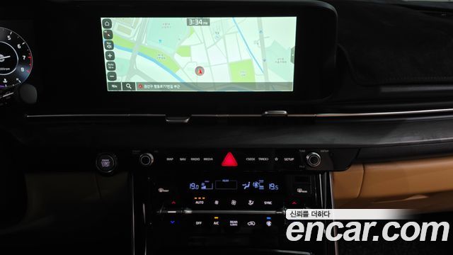 Kia Canival 2023 — photo 18