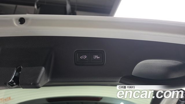 Kia Canival 2023 — photo 22