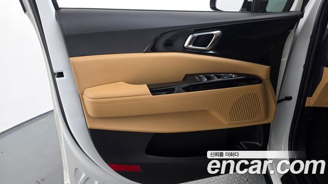 Kia Canival 2023 — photo 14