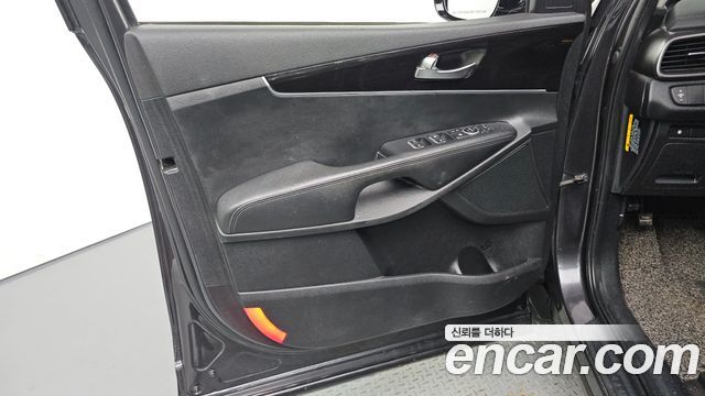 Kia Sorento 2019 — photo 14