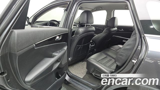 Kia Sorento 2019 — photo 16