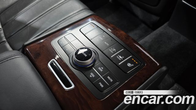 Hyundai Equus 2012 — photo 25