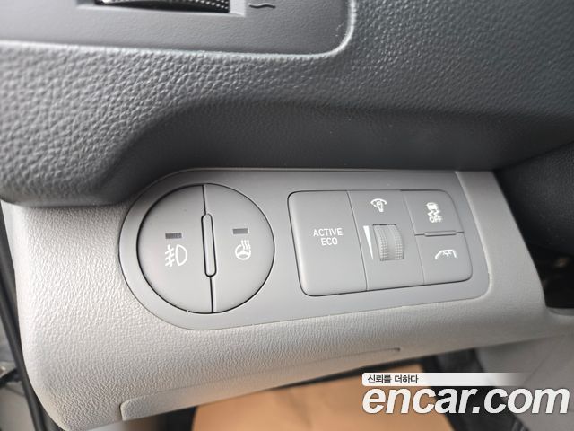 Hyundai Starex 2021 — photo 15