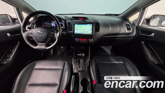 Kia K3 2013 — photo 10