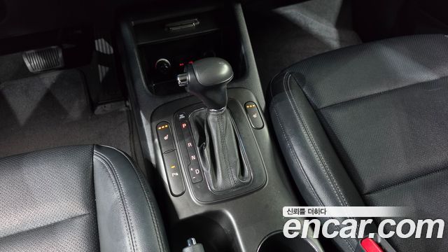 Kia K3 2013 — photo 12