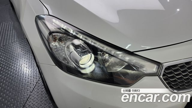 Kia K3 2013 — photo 8