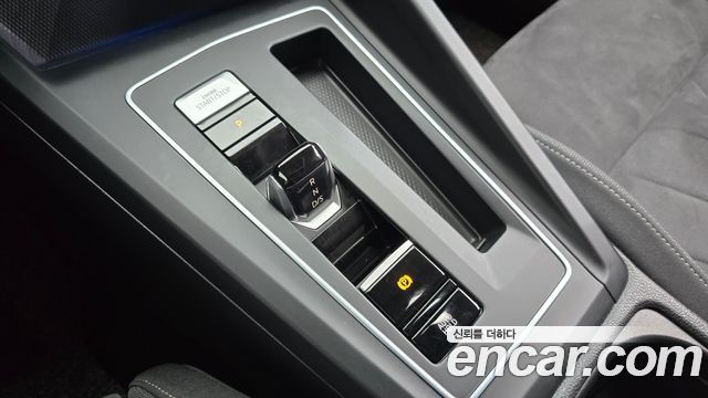 Volkswagen Golf 2022 — photo 12