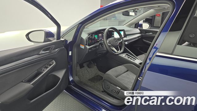 Volkswagen Golf 2022 — photo 13