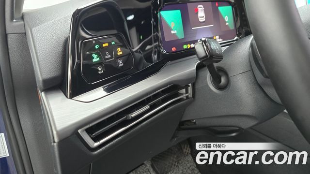Volkswagen Golf 2022 — photo 23