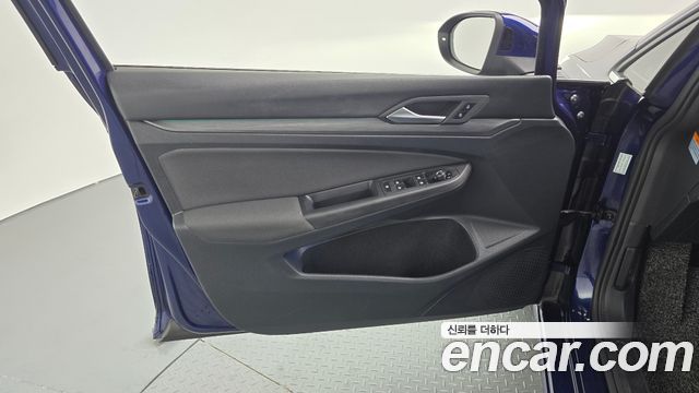 Volkswagen Golf 2022 — photo 14