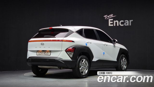 Hyundai Kona 2023 — photo 2