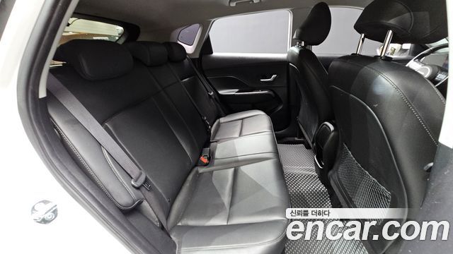 Hyundai Kona 2023 — photo 18