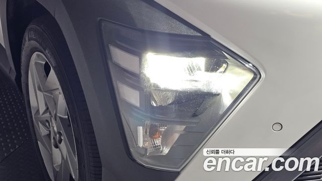 Hyundai Kona 2023 — photo 8
