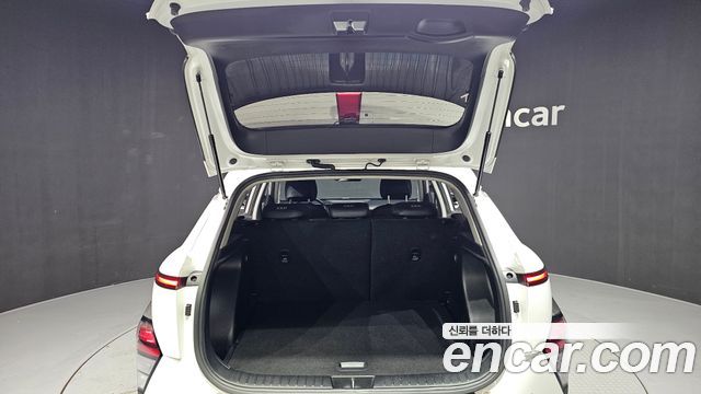 Hyundai Kona 2023 — photo 31