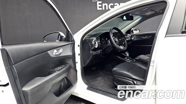 Kia K3 2022 — photo 13